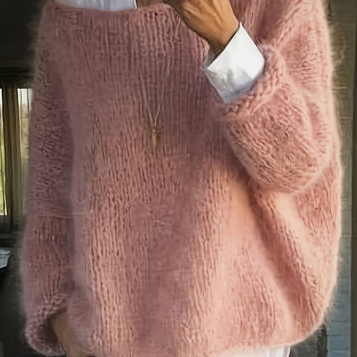 Women's Relaxed Crew Neck Sweater in Soft Knit for Casual Wear