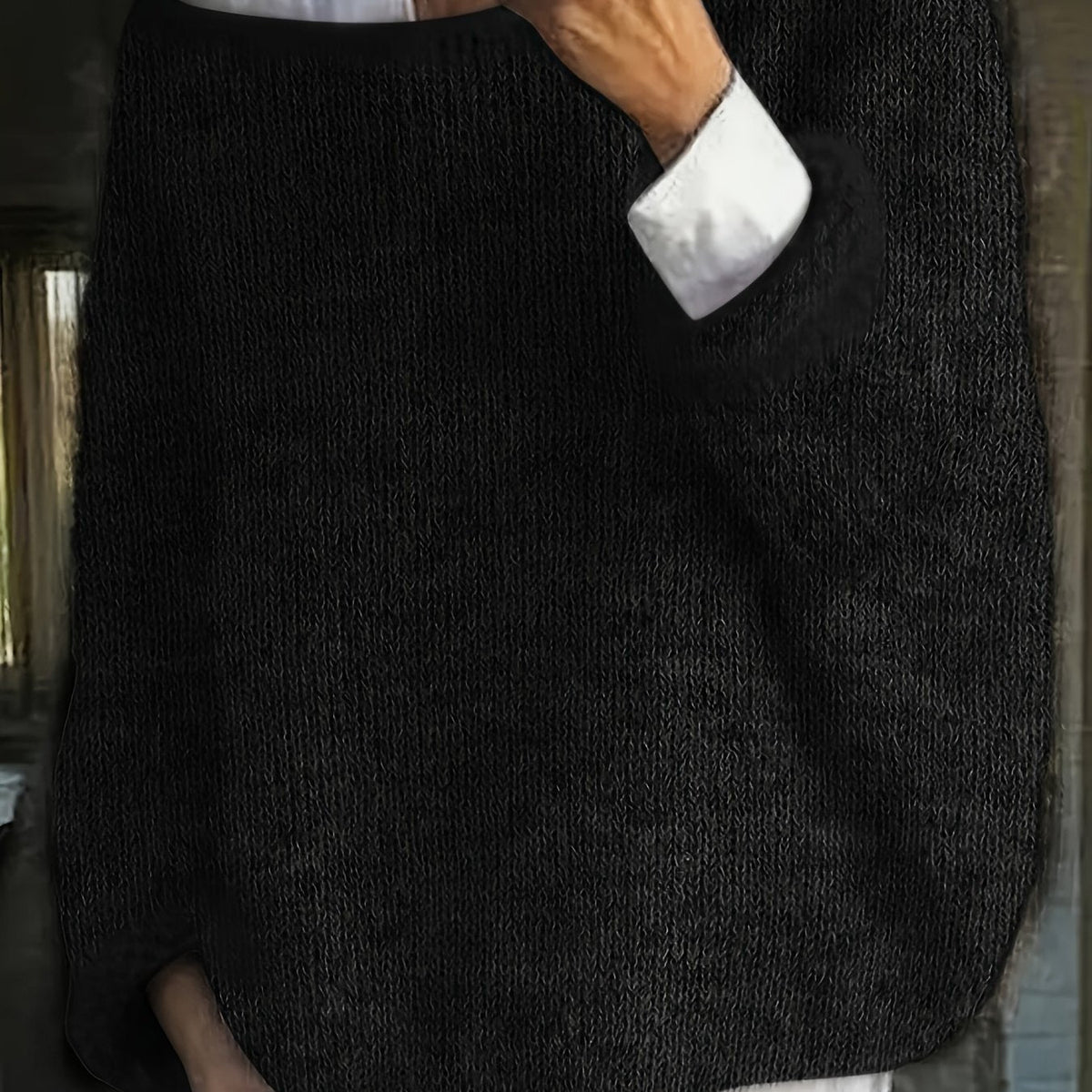 Women's Relaxed Crew Neck Sweater in Soft Knit for Casual Wear