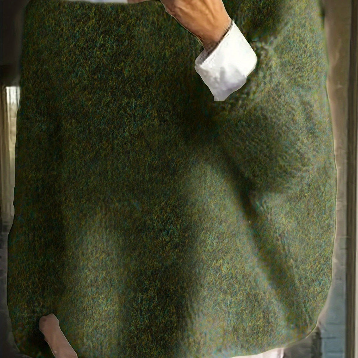 Women's Relaxed Crew Neck Sweater in Soft Knit for Casual Wear