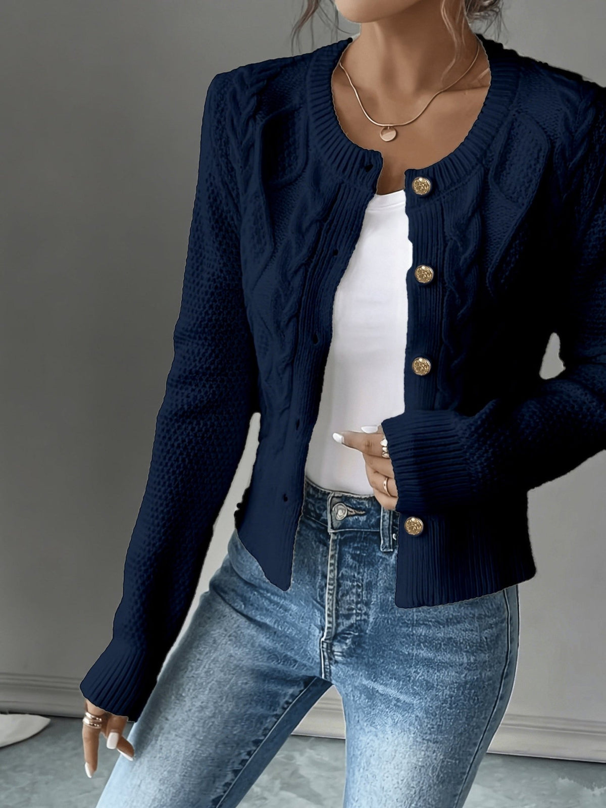 Cable-Knit Button-Front Cardigan for Women - Cozy Knitwear for Casual Wear - Satinnis
