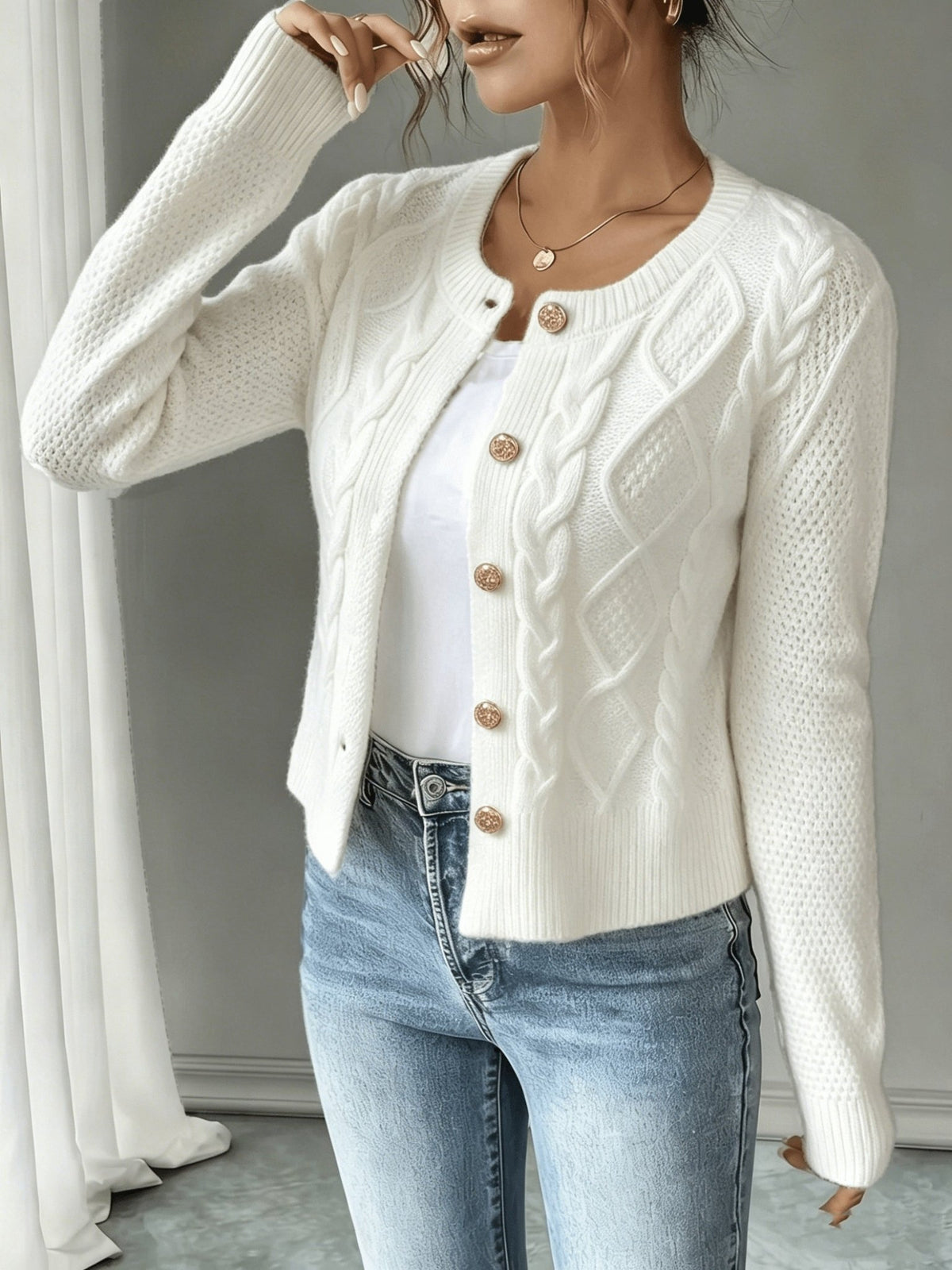Cable-Knit Button-Front Cardigan for Women - Cozy Knitwear for Casual Wear - Satinnis