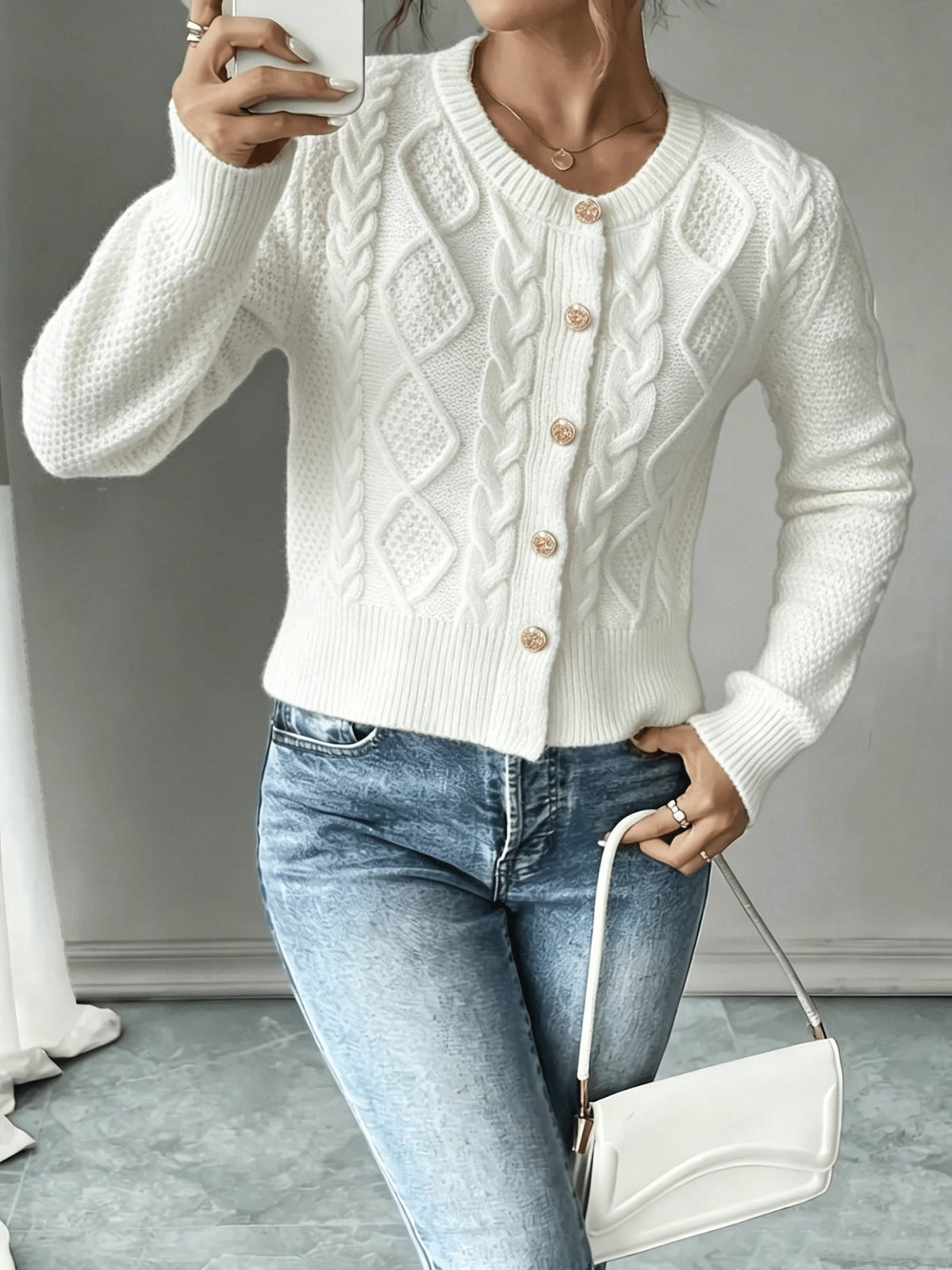 Cable-Knit Button-Front Cardigan for Women - Cozy Knitwear for Casual Wear - Satinnis