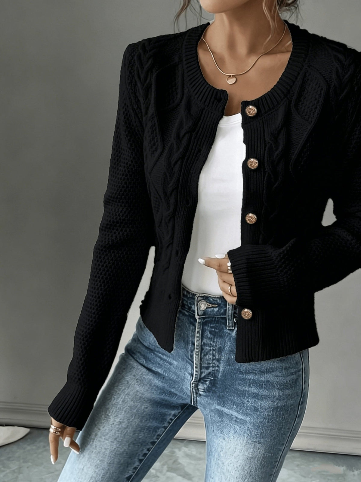Cable-Knit Button-Front Cardigan for Women - Cozy Knitwear for Casual Wear - Satinnis