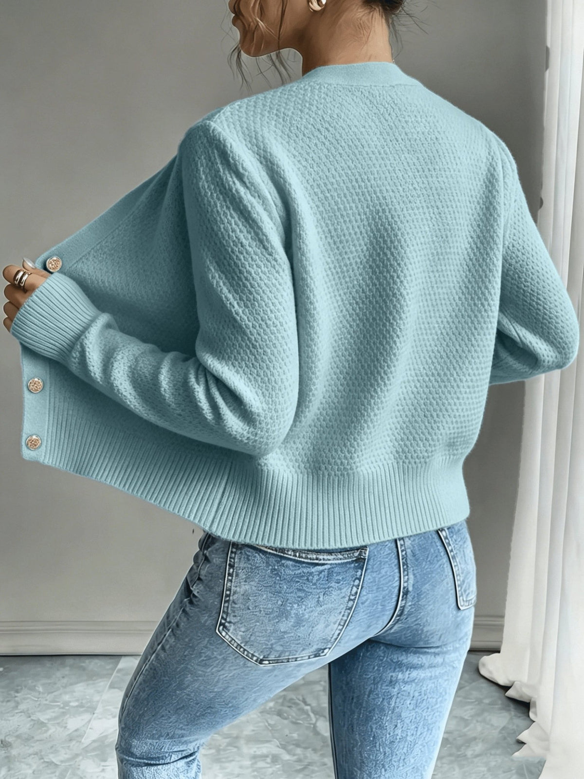 Cable-Knit Button-Front Cardigan for Women - Cozy Knitwear for Casual Wear - Satinnis