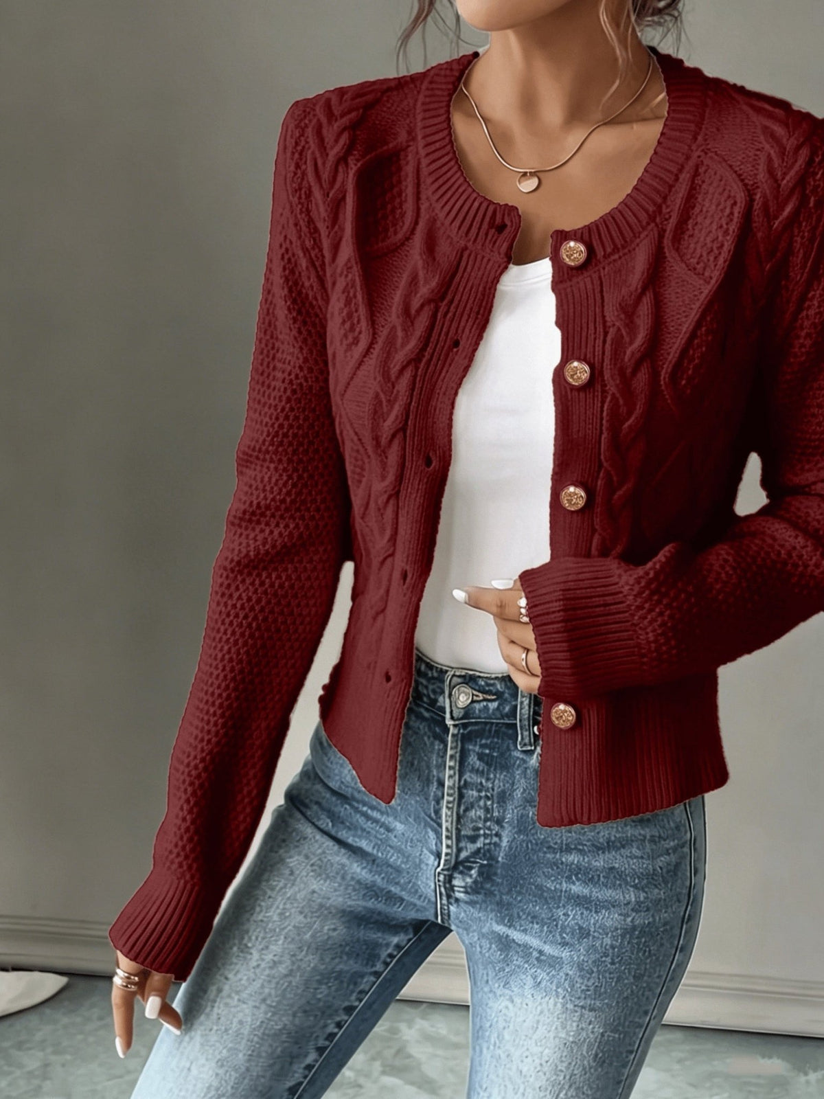 Cable-Knit Button-Front Cardigan for Women - Cozy Knitwear for Casual Wear - Satinnis