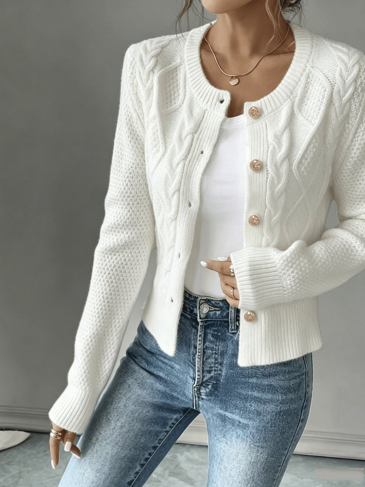 Cable-Knit Button-Front Cardigan for Women - Cozy Knitwear for Casual Wear - Satinnis
