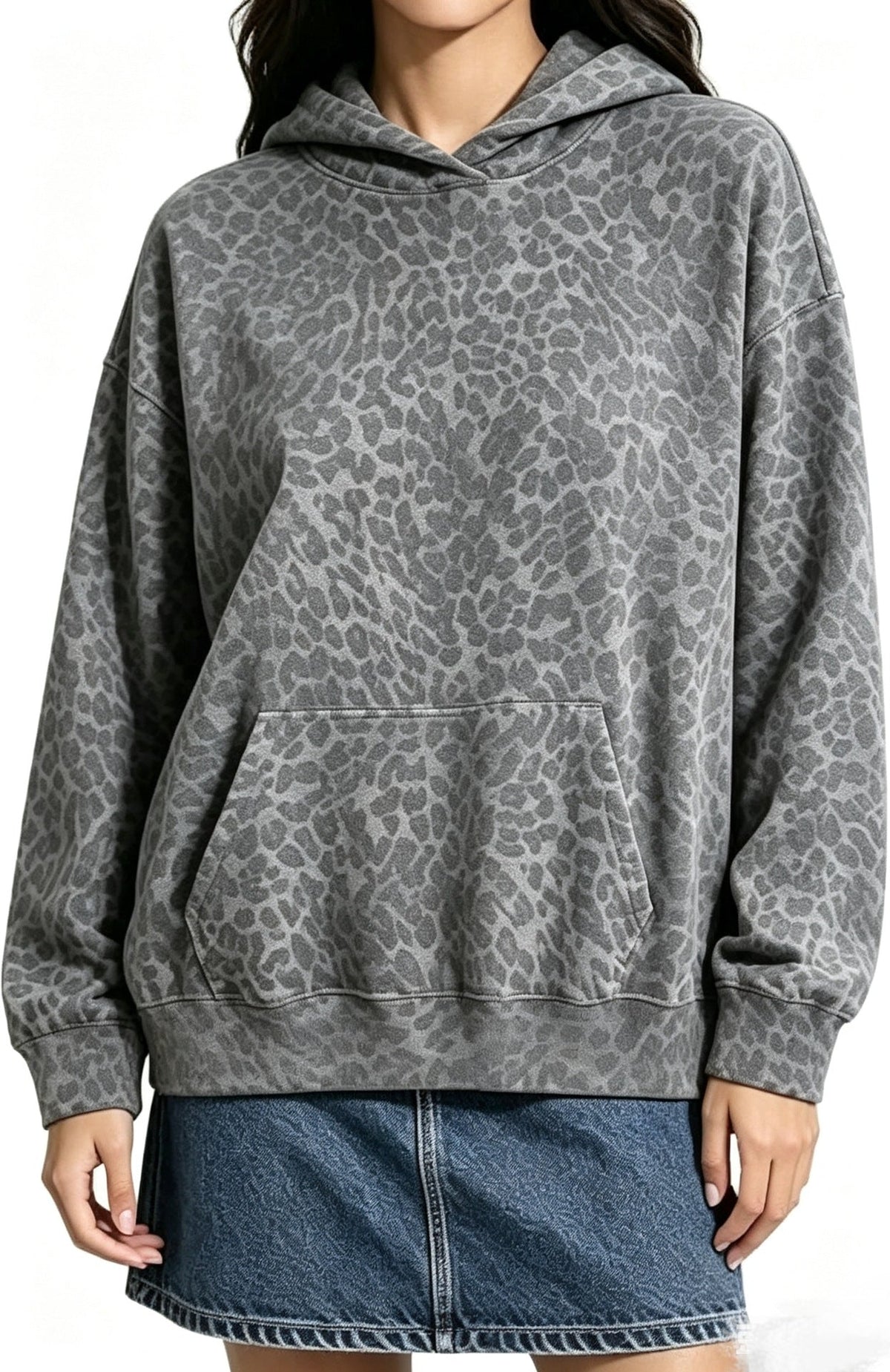 Leopard Print Hooded Sweatshirt | Women's Casual Pullover for Everyday Wear - Satinni