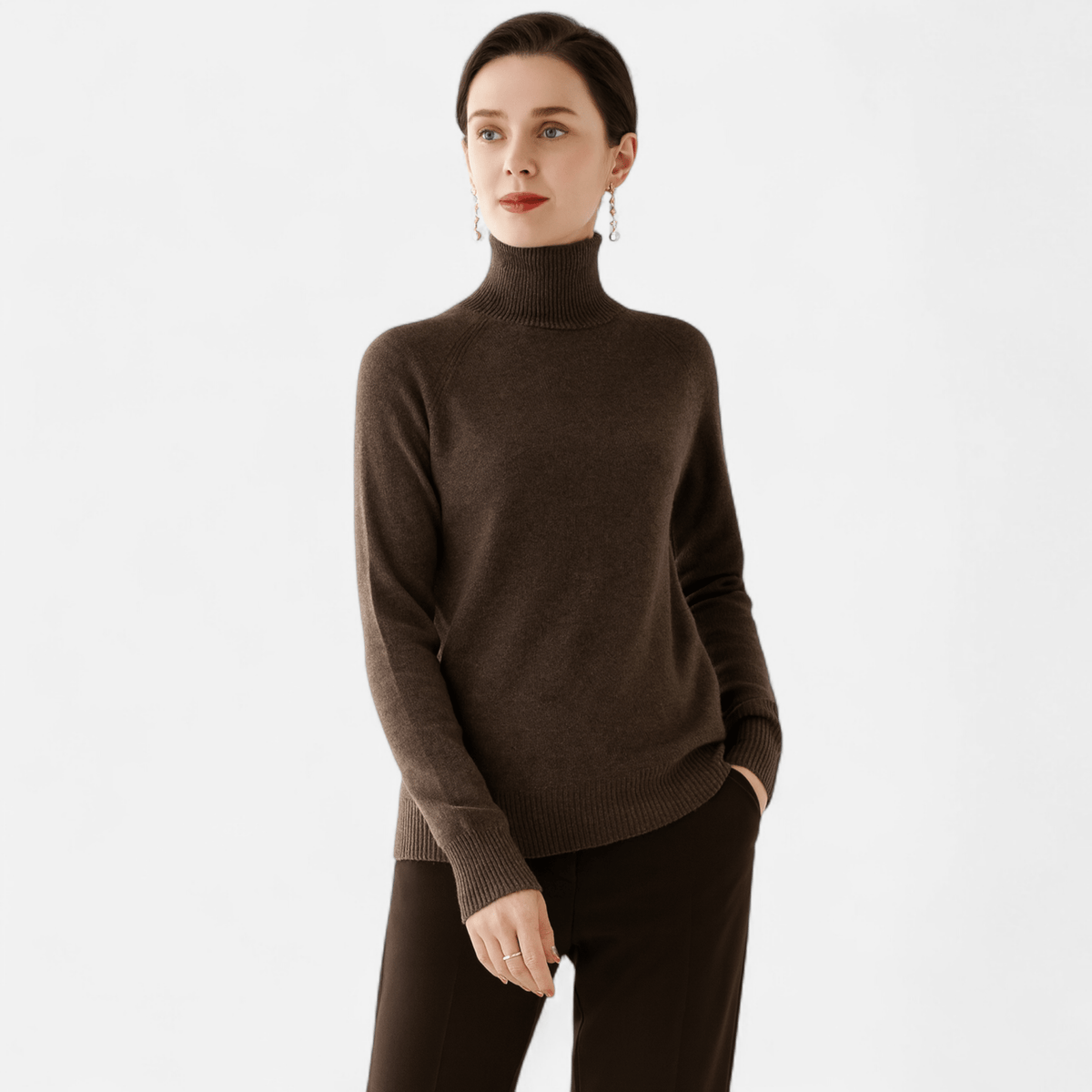 Merino Cashmere Turtleneck Sweater for Women - Elegant and Cozy Knitwear - Satinnis