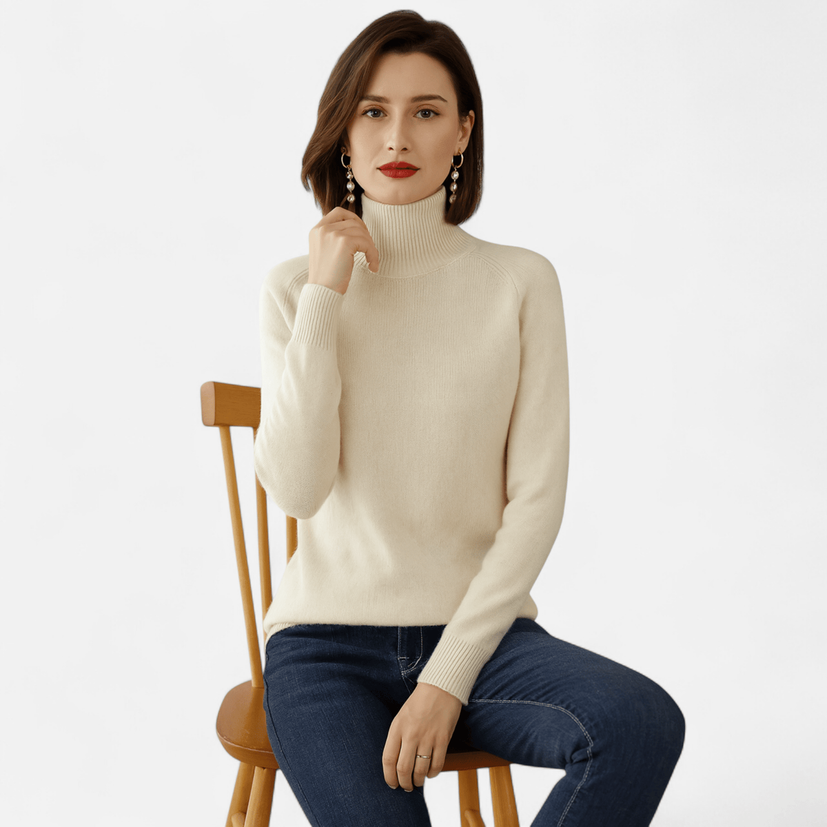 Merino Cashmere Turtleneck Sweater for Women - Elegant and Cozy Knitwear - Satinnis