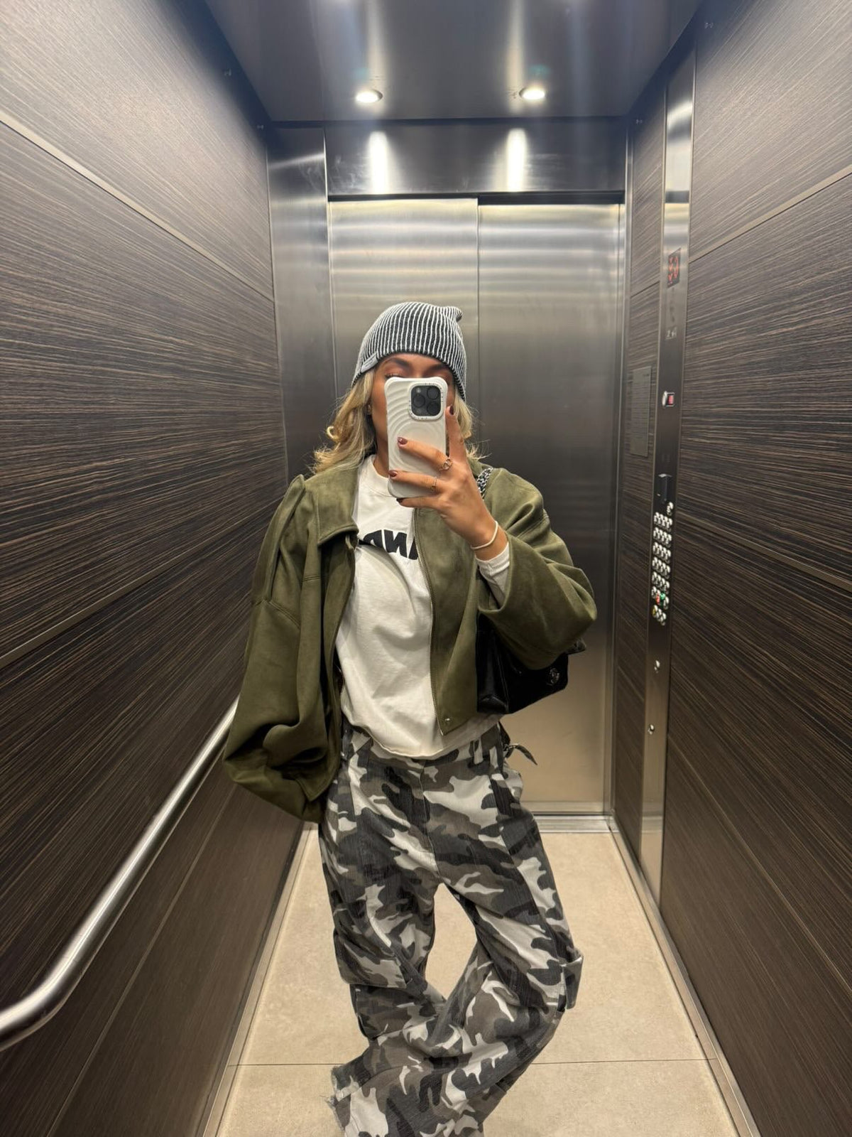 Oversized Jacket with Structured Collar – Casual Wear, Layering Essentials