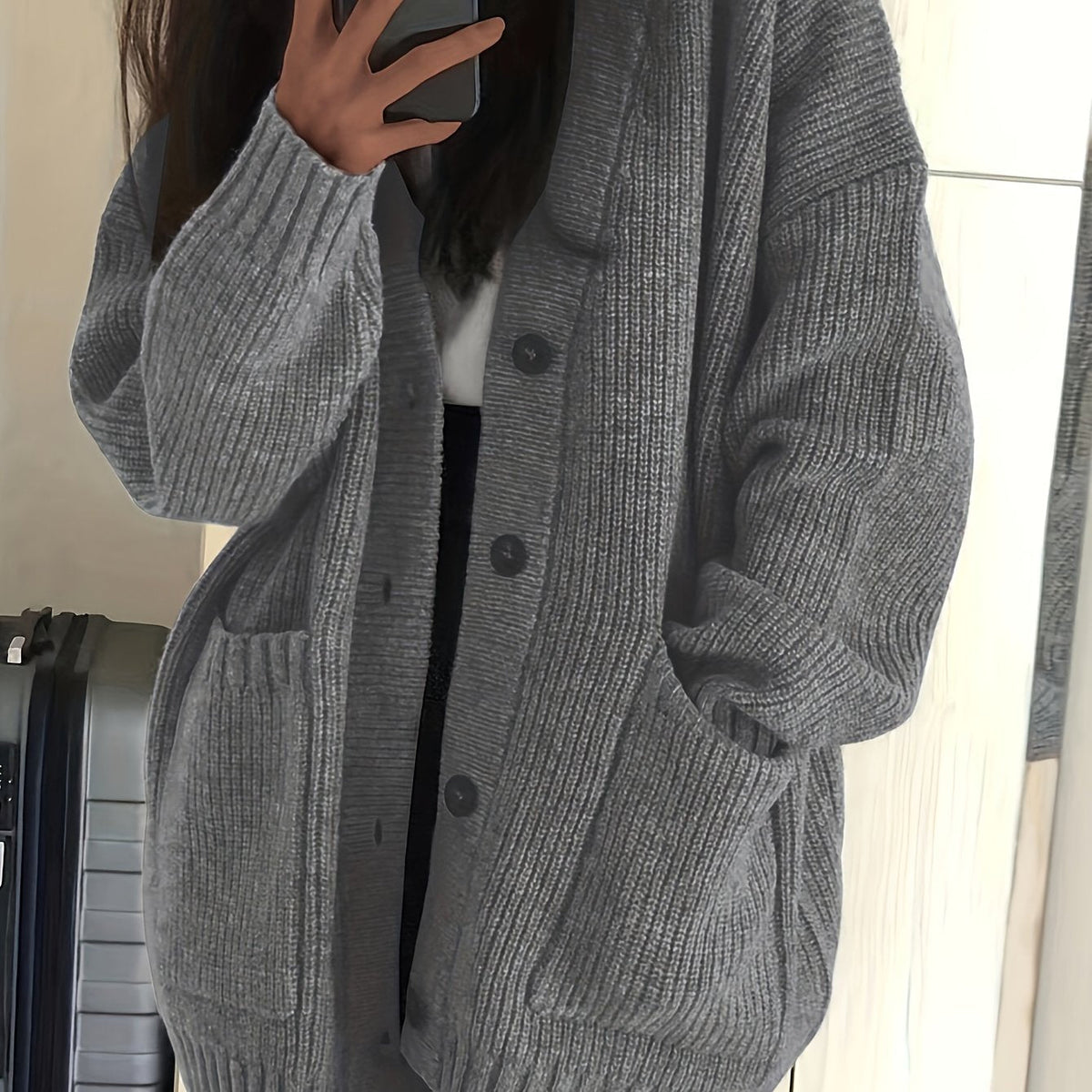 Relaxed Button-Front Cardigan in Soft Knit for Casual Wear - Satinni