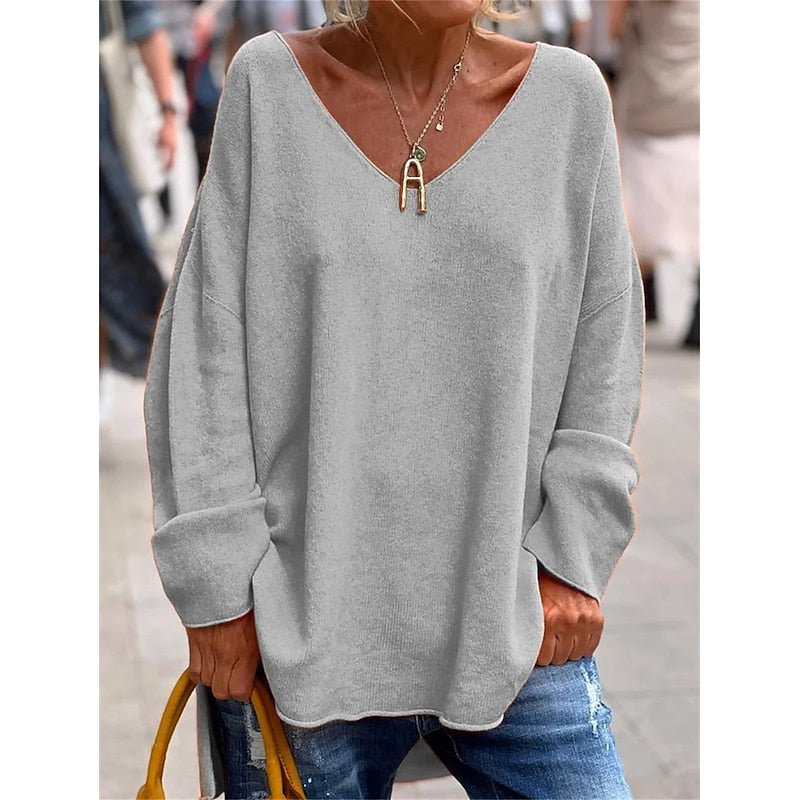 Relaxed V-Neck Pullover Sweater in Soft Knit for Casual Wear - Satinni