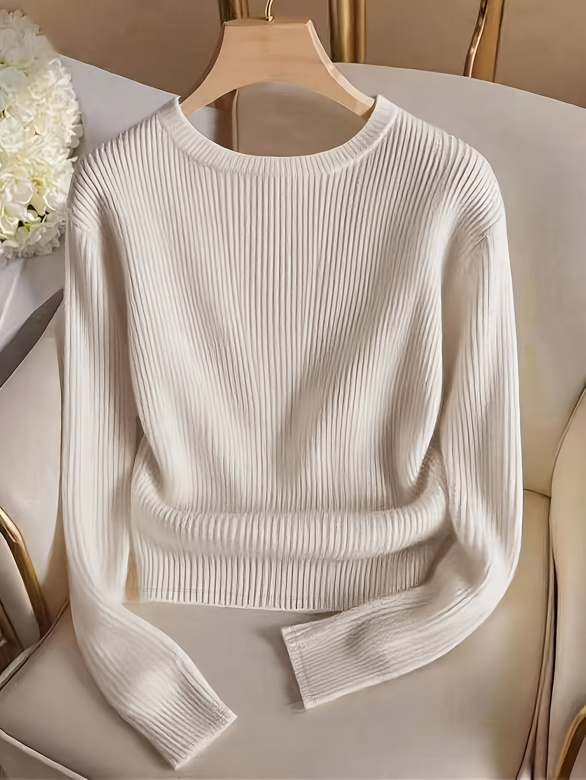 Ribbed Button-Cuff Sweater in Soft Knit for Casual Wear - Satinni