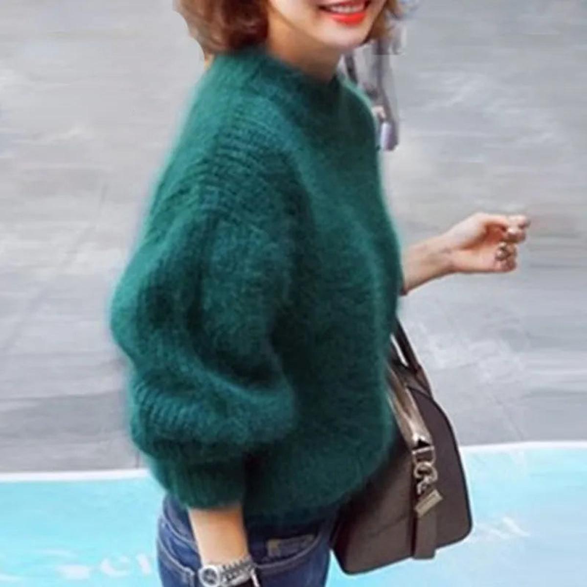 Soft High-Neck Sweater in Cozy Knit for Casual Wear and Layering - Satinni